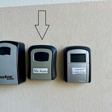 Mia Airport Studio Apartment - 0-24H Self Check In&Out - Parking On Site فيليكا غوغيتْسا المظهر الخارجي الصورة