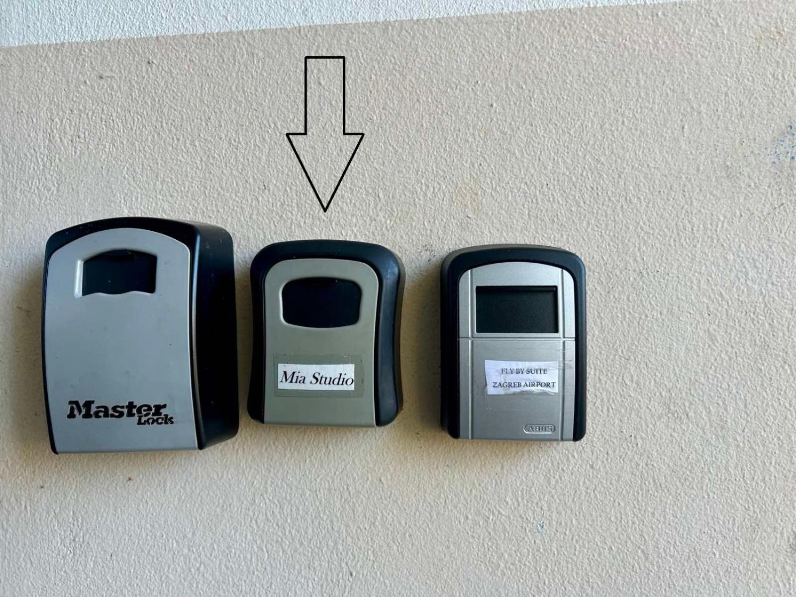 Mia Airport Studio Apartment - 0-24H Self Check In&Out - Parking On Site فيليكا غوغيتْسا المظهر الخارجي الصورة