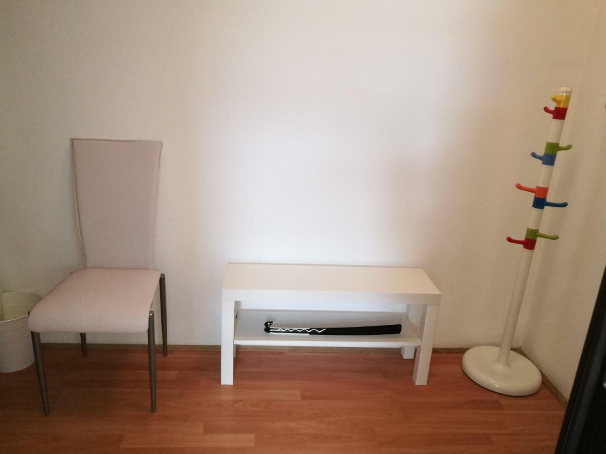 Mia Airport Studio Apartment - 0-24H Self Check In&Out - Parking On Site فيليكا غوغيتْسا المظهر الخارجي الصورة
